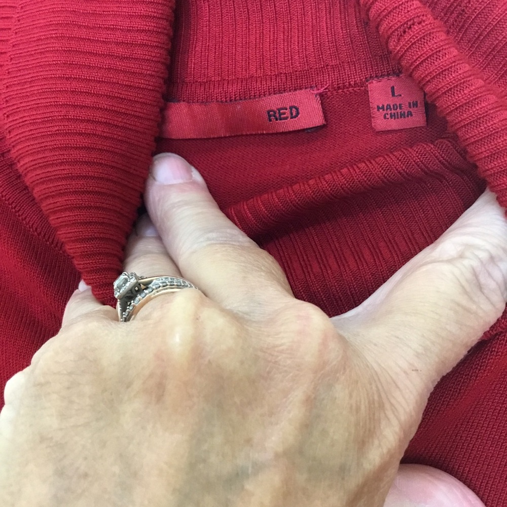 Red Brand Ribbed Knit Sweater - Picture 5 of 5